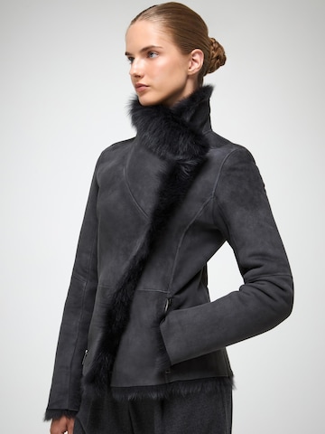 V S P Vinterjakke 'Adila' i grå