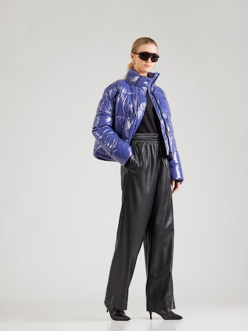 KARL LAGERFELD JEANS Talvitakki värissä sininen