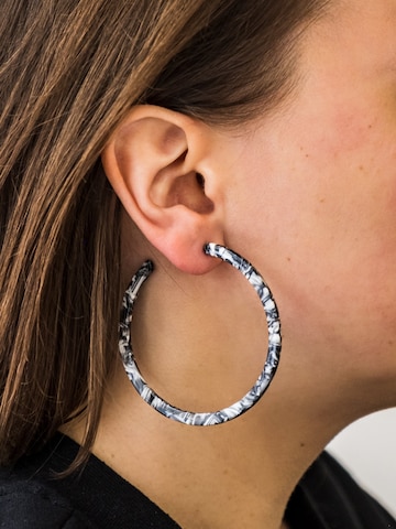 Fräulein Wunder - Brincos 'Acetat Anne' em cinzento: frente