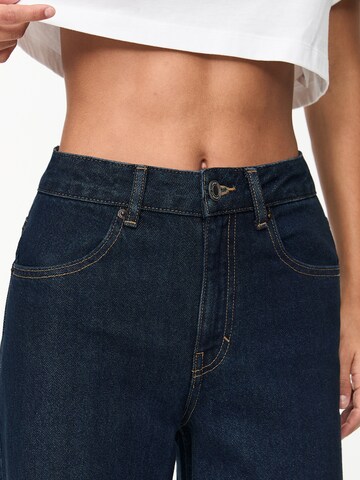 Pull&Bear Wide Leg Jeans in Blau
