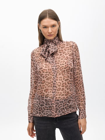 Lola Casademunt Blouse in Roze: voorkant