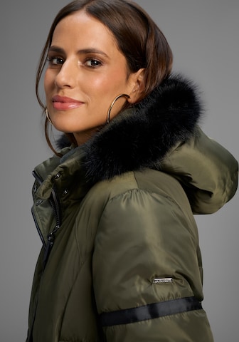 LAURA SCOTT Winter Jacket in Green