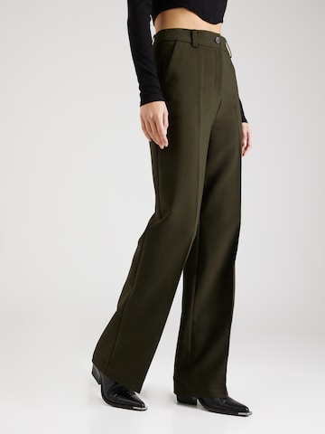 modström Loose fit Pleated Pants 'Gale' in Green: front