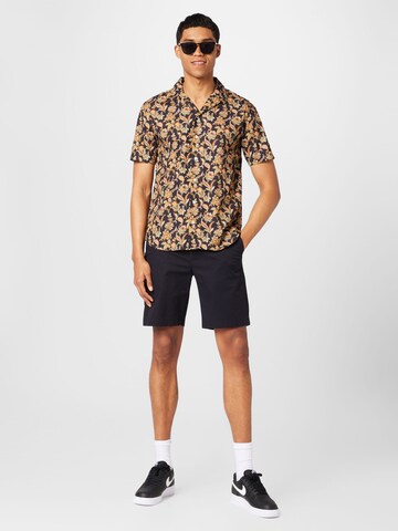 Dockers Slimfit Shorts in Schwarz