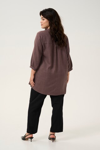 Tunica 'Ellie' di KAFFE CURVE in marrone
