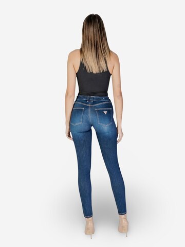 Skinny Jeans '1981 W2YA46 D4Q03' di GUESS in blu