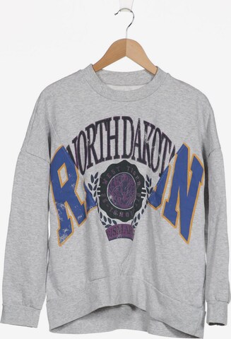 Urban Outfitters Sweatshirt & Zip-Up Hoodie in M in Grey: front