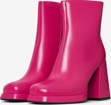 CESARE GASPARI Ankle Boots in Pink