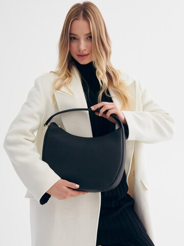 Borsa a mano '9069' di Estro in nero