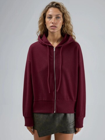 Veste de survêtement Busem en rouge : devant