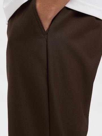 SELECTED regular Bukser i brun