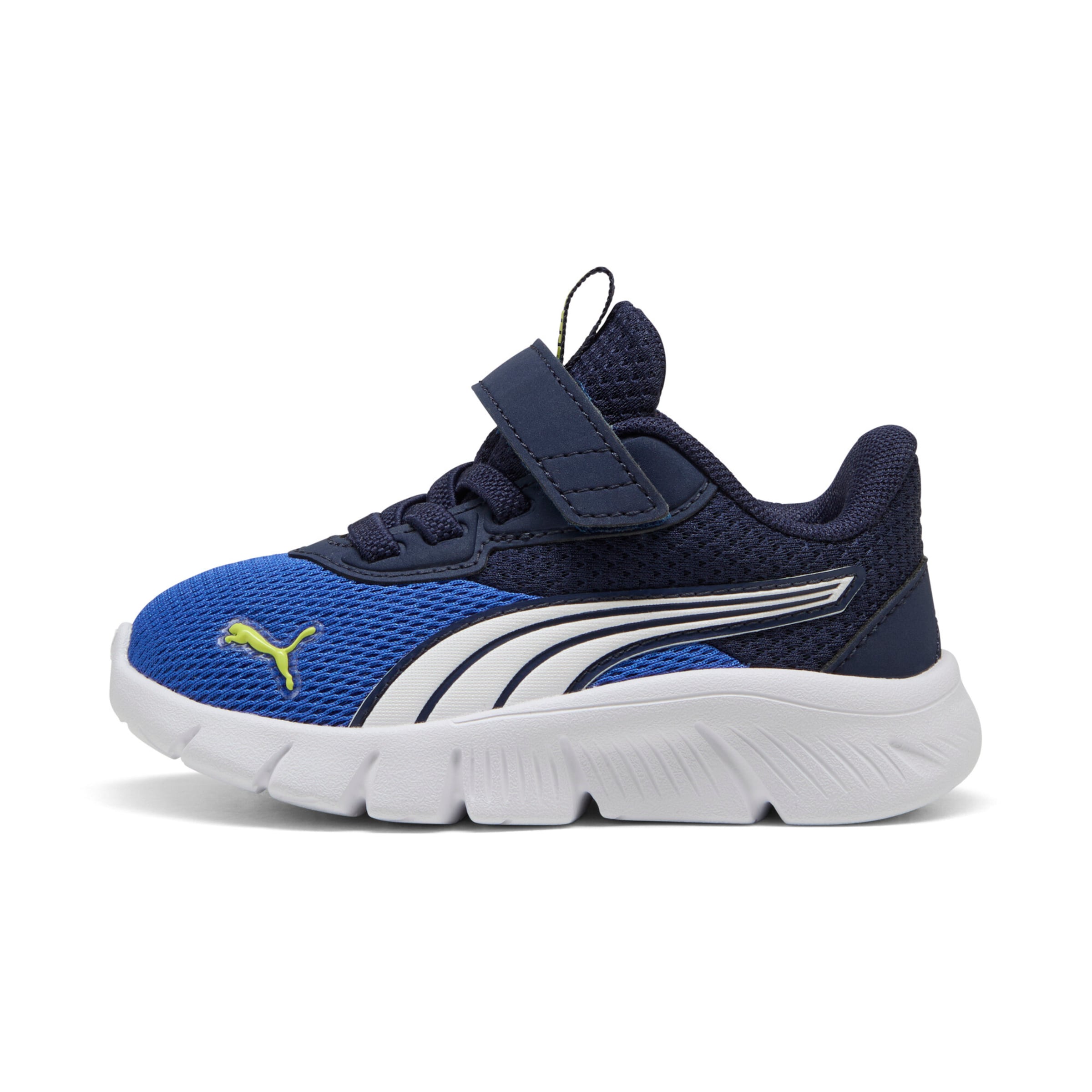 PUMA Sneakers in Blue: front