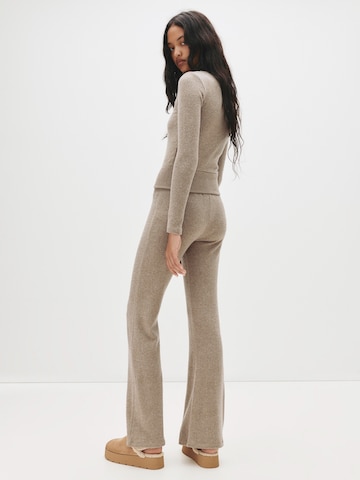 Pull&Bear Kardigan w kolorze brązowy