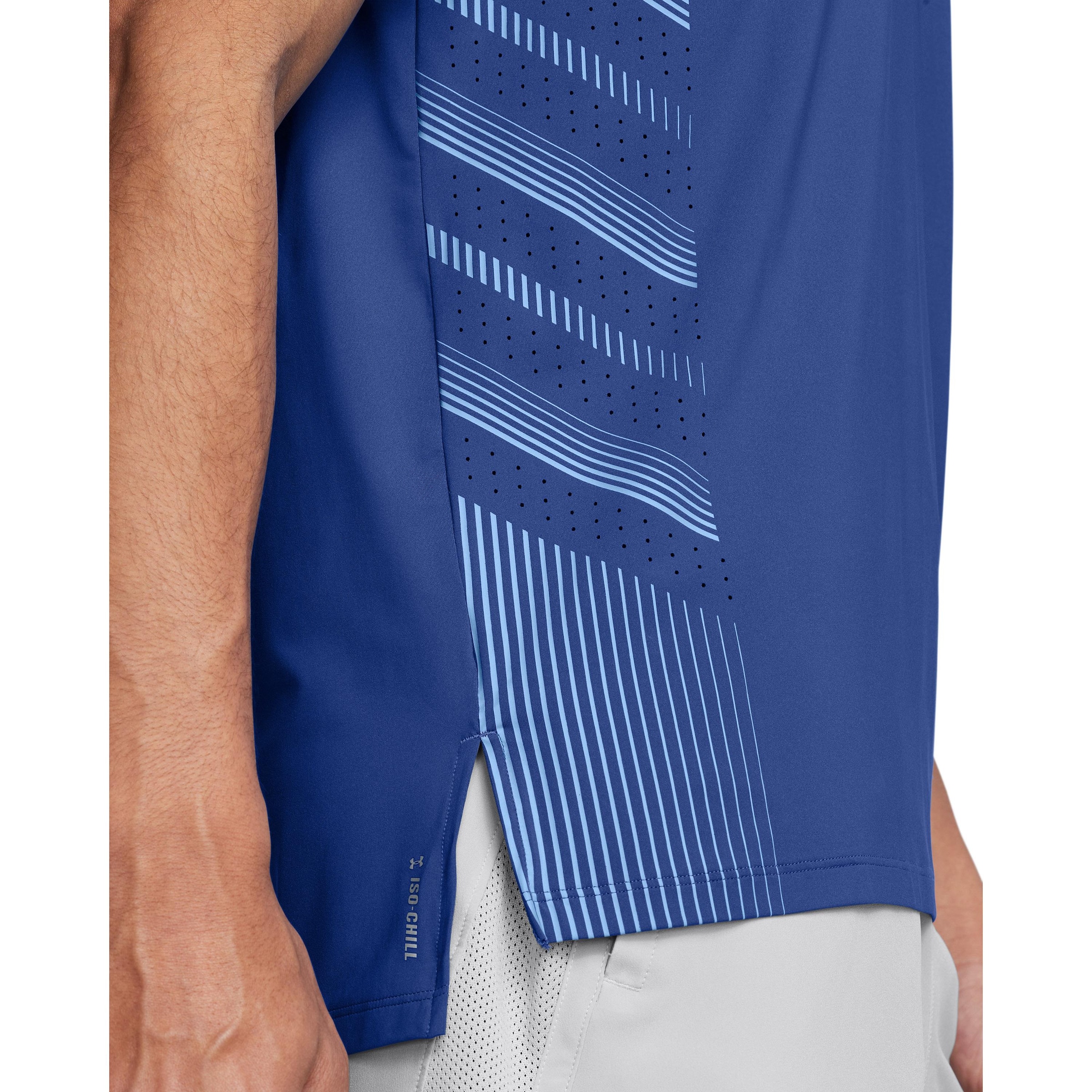 UNDER ARMOUR Performance Shirt 'Launch Elite' in Blue