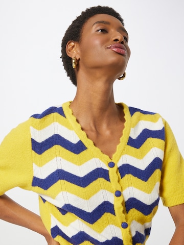 Cardigan 'JEANIE' Louche en jaune