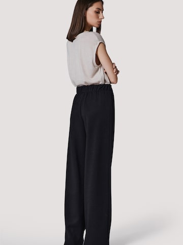 4TAILORS Loosefit Nadrág 'Elliot' - fekete