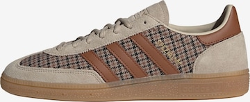 Baskets basses 'Spezial' ADIDAS ORIGINALS en beige : devant