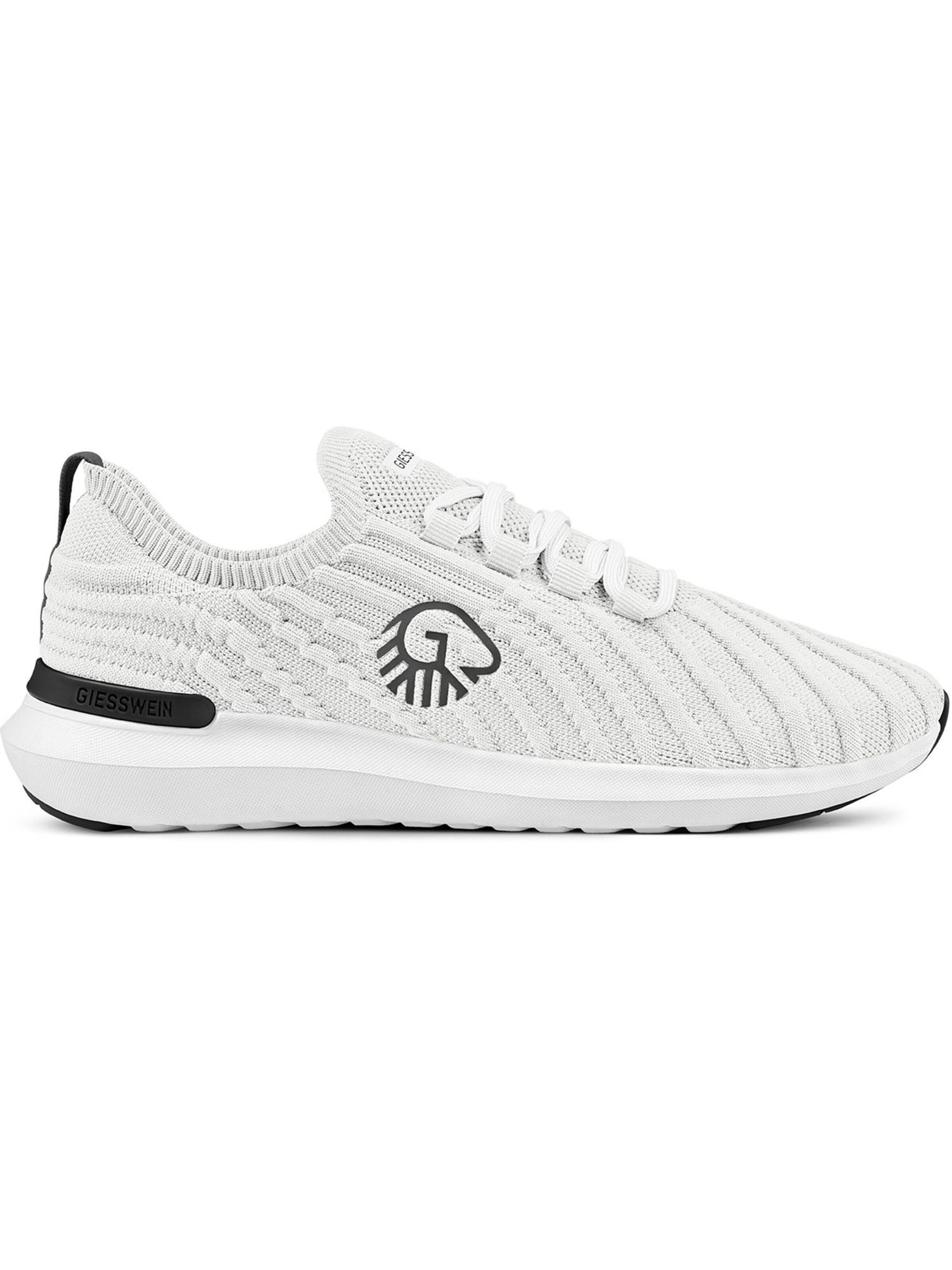 Baskets basses GIESSWEIN en blanc