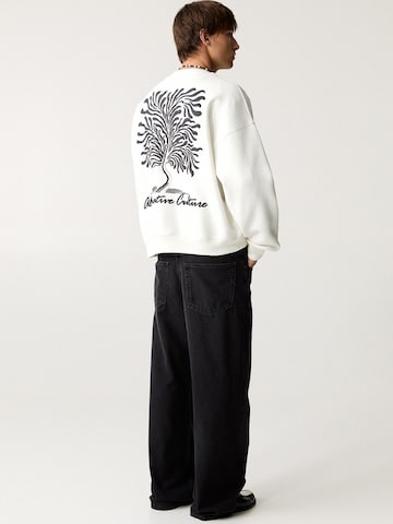 Bluză de molton de la Pull&Bear pe alb