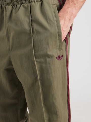 ADIDAS ORIGINALS Loosefit Nadrág 'BRITCORE' - zöld
