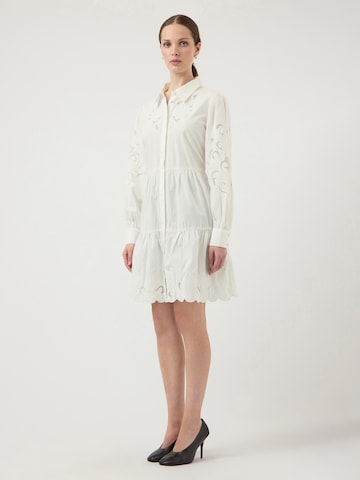 YAS Платье-рубашка 'YASZIMIA' в Белый