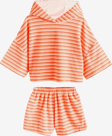 Next Set in Orange: front