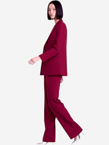 Amarilde Suit in Red