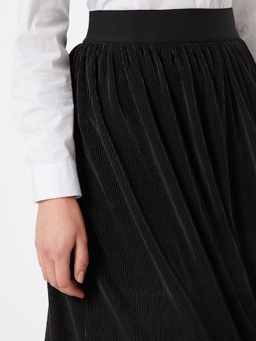 VILA Skirt 'BLAMIA' in Black