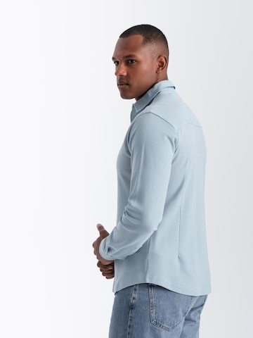 Coupe slim Chemise Ombre en bleu