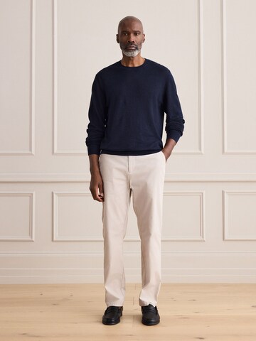 Next Слим Брюки-чинос 'Ultimate' в Белый