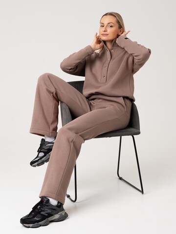 cut my fashion Tracksuit 'Laisvalaikio treningai "Goda" CMF511' in Brown