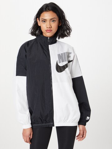 Geacă de primăvară-toamnă de la Nike Sportswear pe negru: față