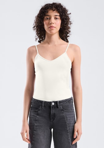 QS Shirt in Beige: voorkant