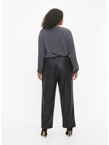 Flared Pantaloni 'Viva' di Zizzi in nero