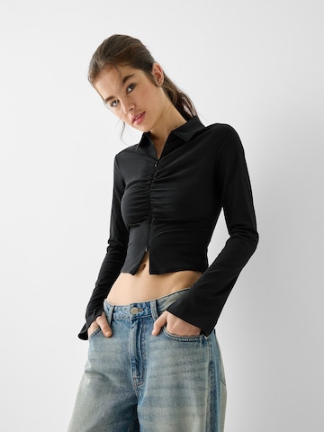 Bershka Blouse in Zwart: voorkant