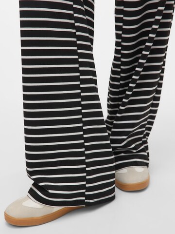 Baggy Pantalon 'VMAlma' VERO MODA en noir