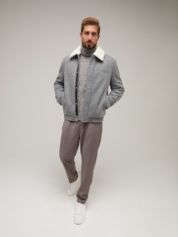 ABOUT YOU x Kevin Trapp Between-Season Jacket 'Arthur' in Grey