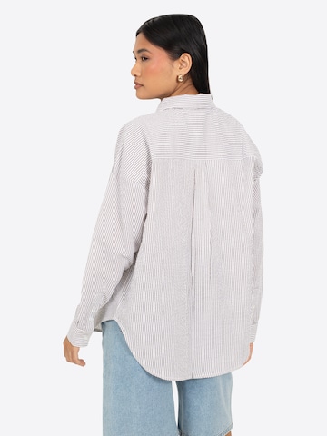 BRAVE SOUL Blouse in Grey