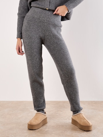 Effilé Leggings Apricot en gris : devant