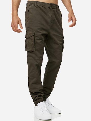 Tazzio Regular Cargohose 'A300' in Grün