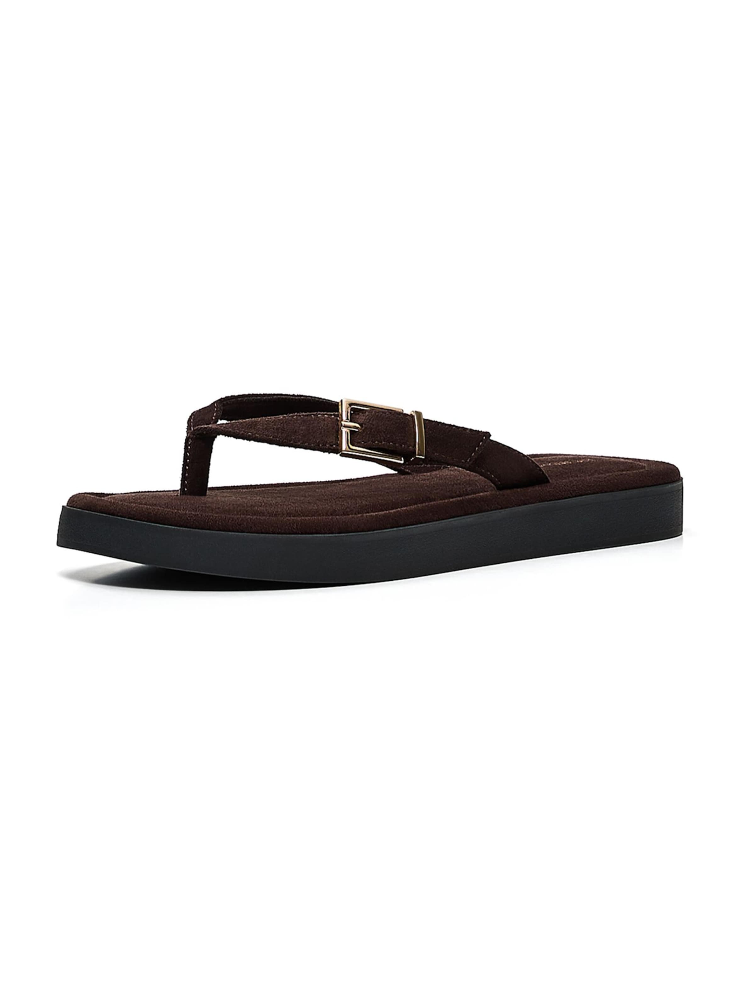 Flip-flops de la Bershka pe maro: față