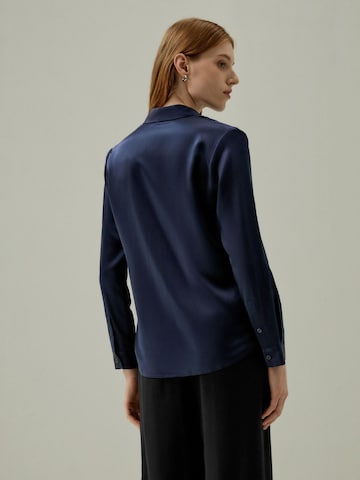 Lilysilk - Blusa en azul