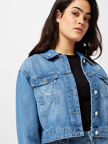 Vero Moda Curve Between-Season Jacket 'RUE' in Blue