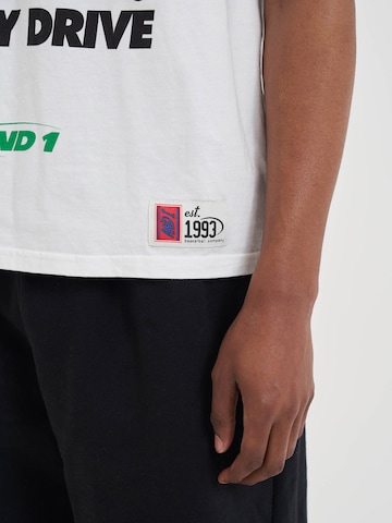 AND1 Paita 'Sunday Drive' värissä valkoinen