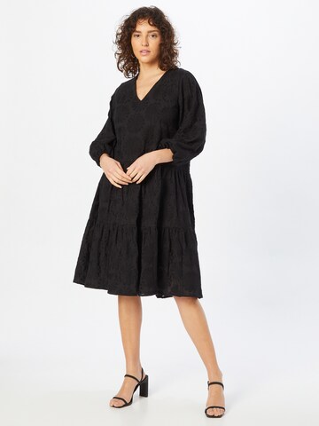 Robe 'DEBORAH' IVY OAK en noir : devant