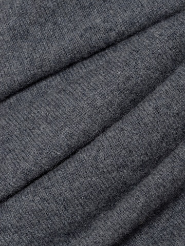 Andrew James Pullover in Grau