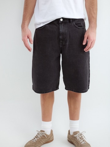 BALMOHK Loosefit Jeans 'PABLO' i sort: forside