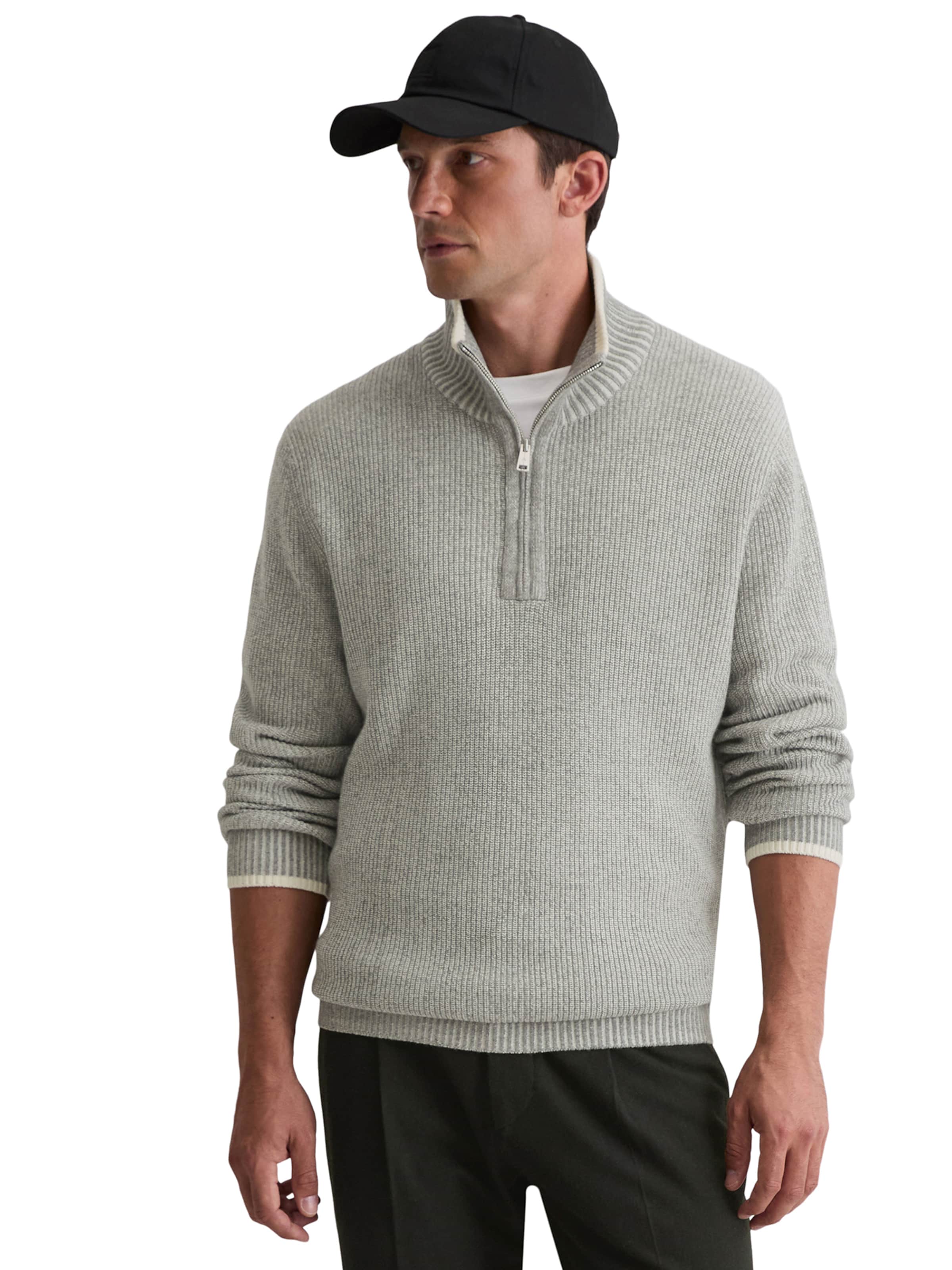 Marc O'Polo Sweater in Grey: front