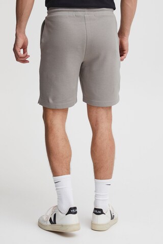 INDICODE JEANS Regular Shorts 'Nilsson' in Grau