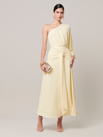 Rochie de seară 'Ellie' de la Sável pe galben